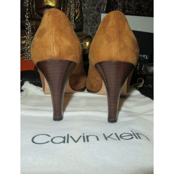 Calvin Klein Suede Leather Pointed Toe Pumps size 6 Color is Spice Brown - Picture 3 of 11